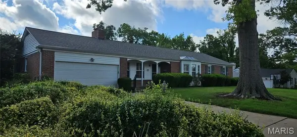 417 Elm Avenue, Glendale, MO 63122