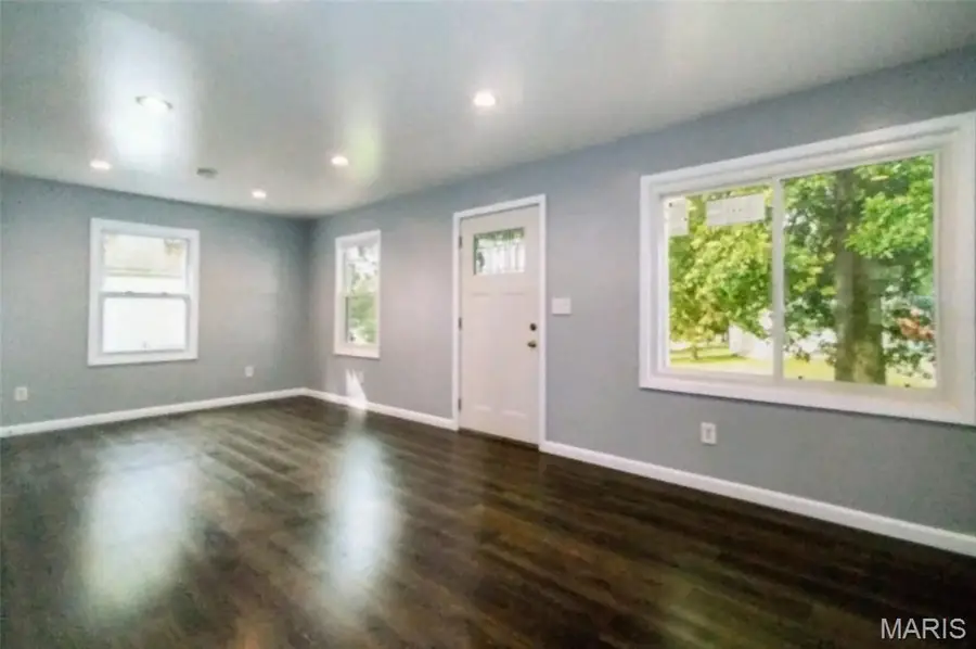 295 Derhake, Florissant, MO 63031 - #2