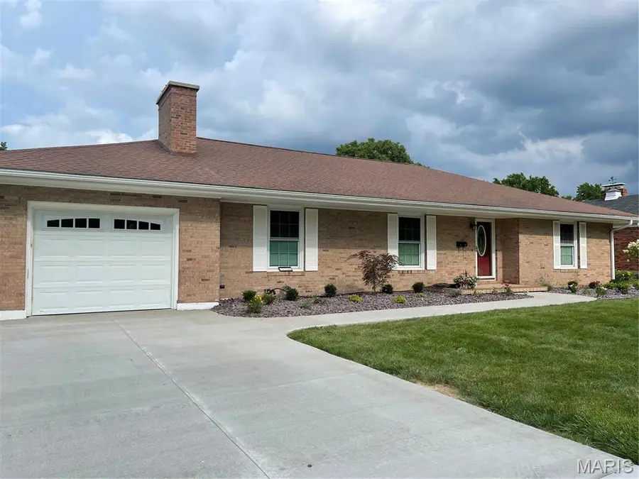 1310 Country Club Drive, Hannibal, MO 63401 - #2