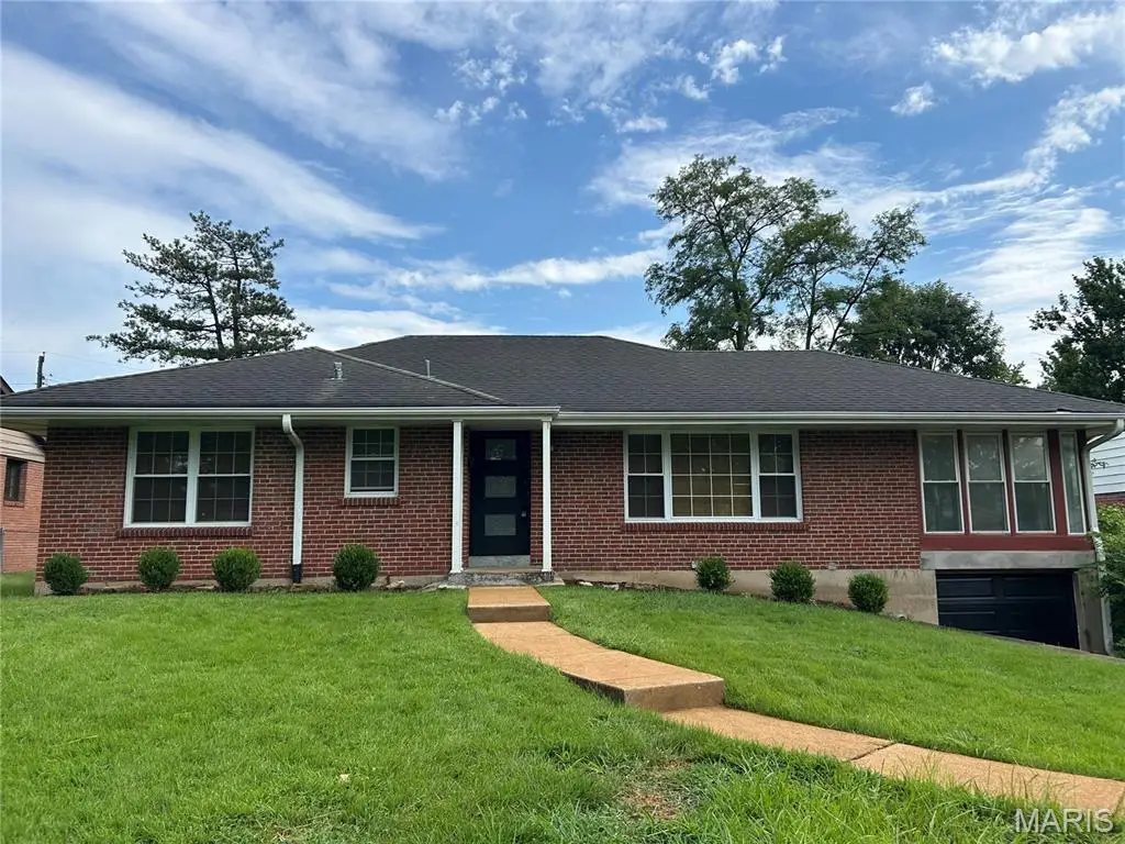 8104 Edinburgh Drive, Clayton, MO 63105 - #1