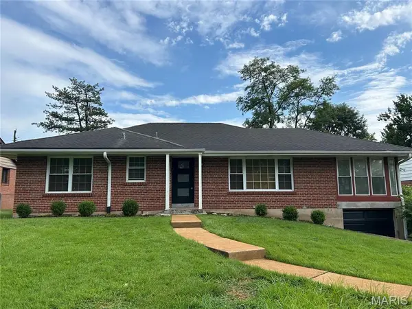8104 Edinburgh Drive, Clayton, MO 63105