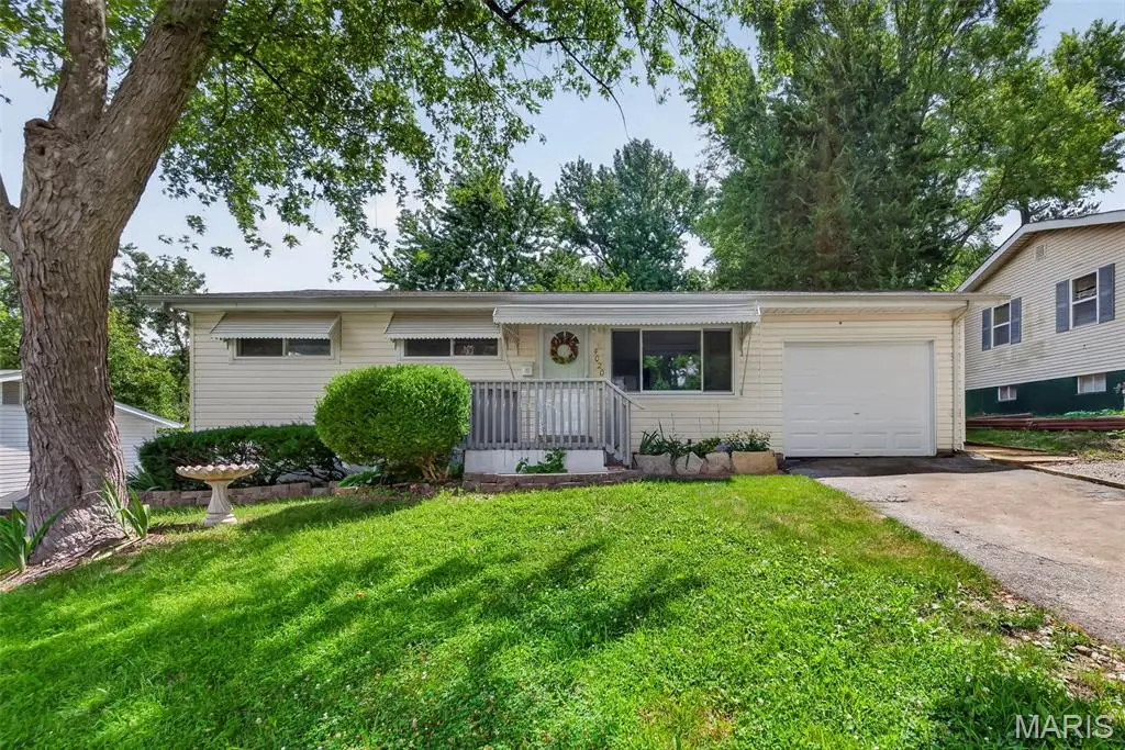 4020 Shirley Avenue, Saint Louis, MO 63121 - #1