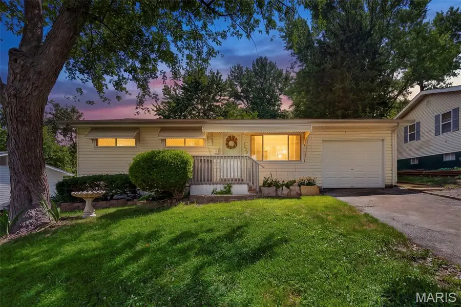 4020 Shirley Avenue, Saint Louis, MO 63121 - #2