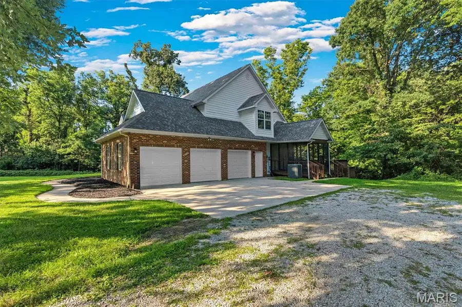 8026 Goshen Road, Edwardsville, IL 62025 - #2
