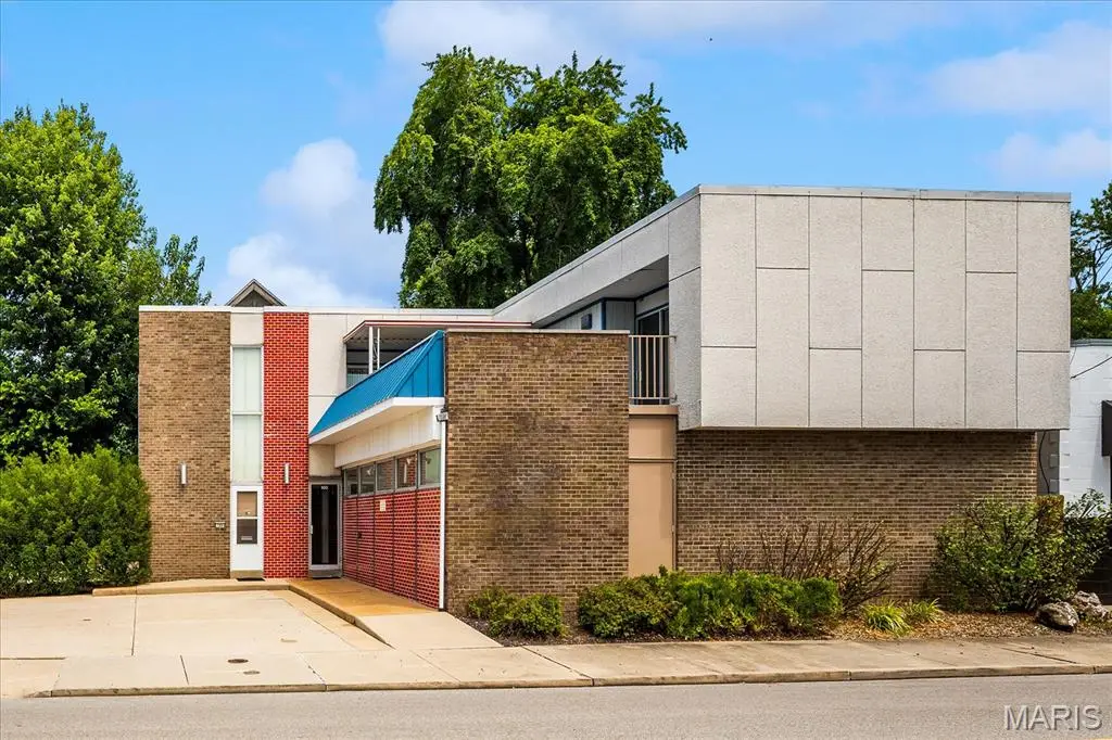 100 Mascoutah Avenue, Belleville, IL 62220 - #1