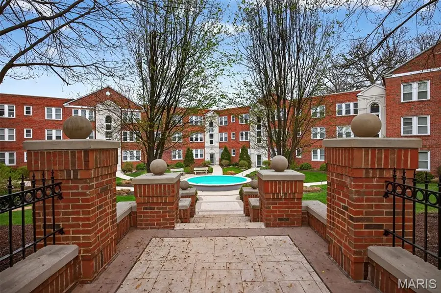 7745 Kingsbury Boulevard #22, Saint Louis, MO 63105 - #2