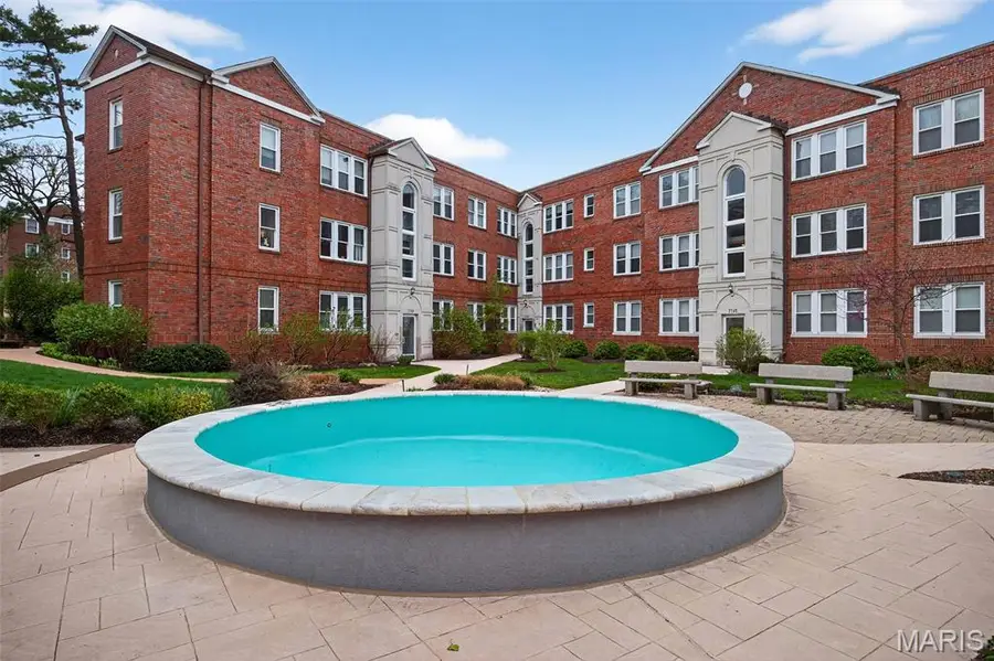 7745 Kingsbury Boulevard #22, Saint Louis, MO 63105 - #3