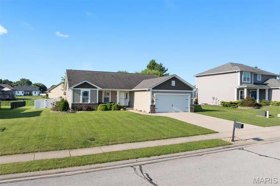 8414 Herrick Park Drive, Troy, IL 62294 - #2