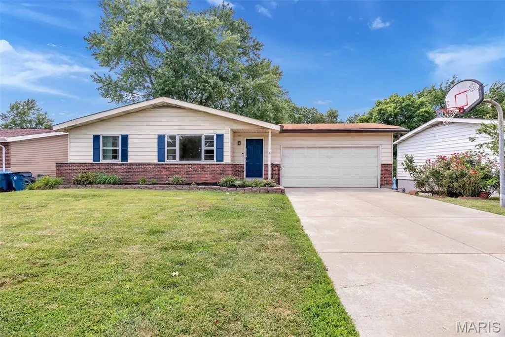 5537 Valleyside Lane, Saint Louis, MO 63128 - #1