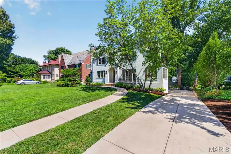 7117 Maryland Avenue, University City, MO 63130 - #3