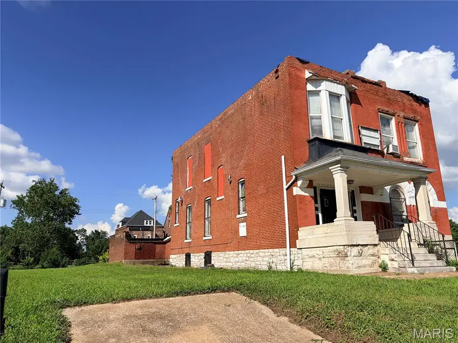 4415 Washington Boulevard, Saint Louis, MO 63108 - #2