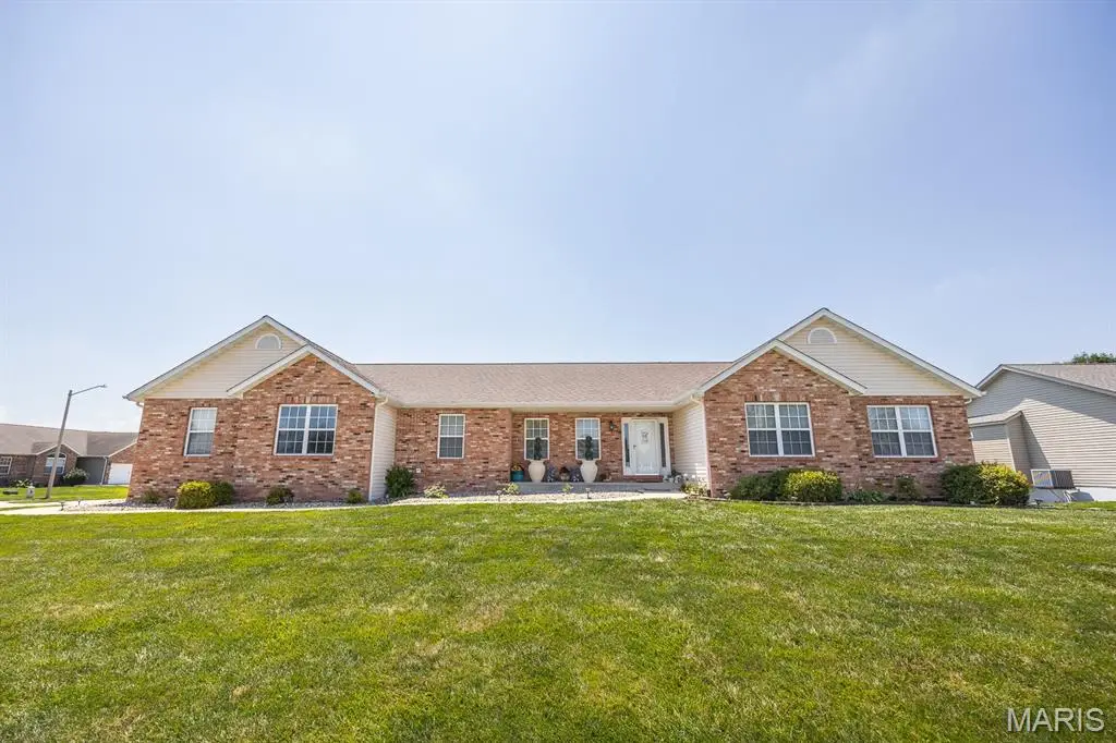 248 Sunnybrooke, Troy, IL 62294 - #1
