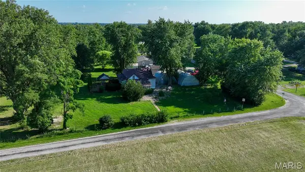 108 E 14th Street, Staunton, IL 62088