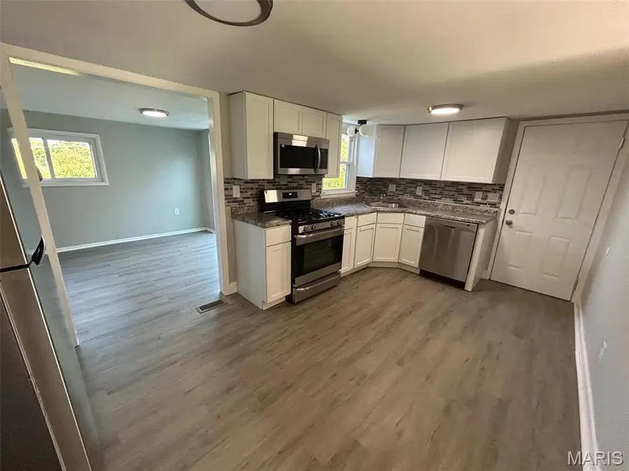 324 Ames Place, Ferguson, MO 63135 - #2