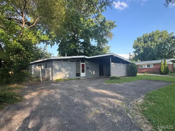 6736 Bitteroot Lane, Berkeley, MO 63134