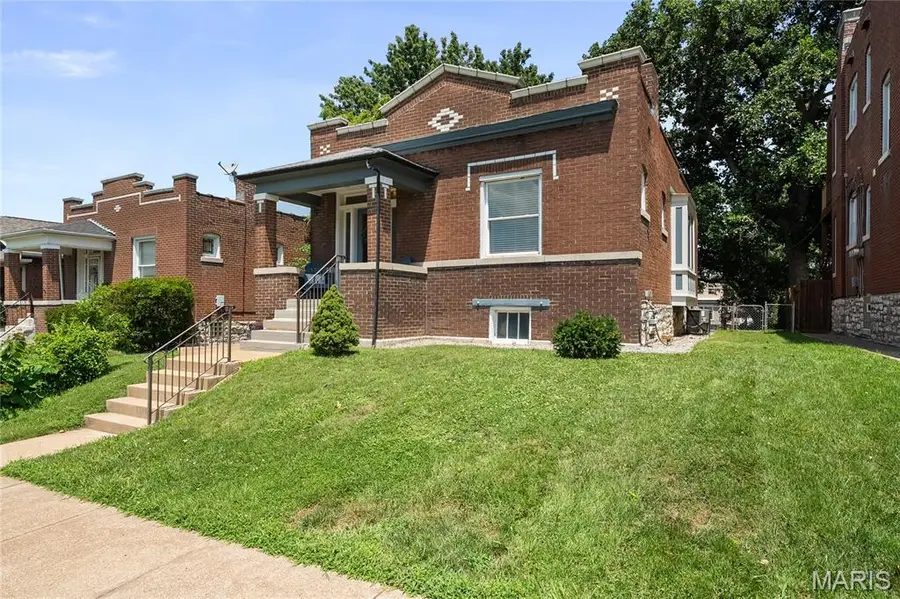 5323 Neosho Street, Saint Louis, MO 63109 - #3