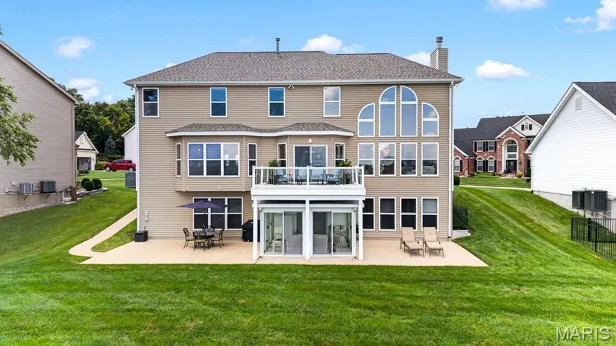 343 Bluff View Circle, Saint Louis, MO 63129 - #2