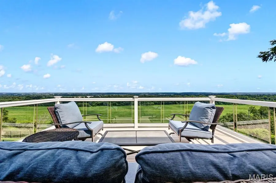 343 Bluff View Circle, Saint Louis, MO 63129 - #3