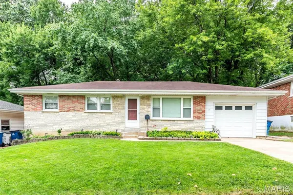 8812 Mcnulty Drive, St Louis, MO 63114