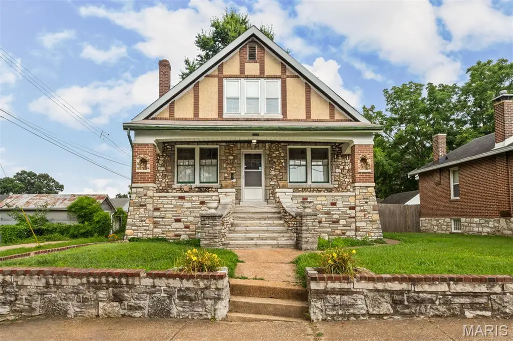 7920 Hildesheim Avenue, Saint Louis, MO 63123 - #1