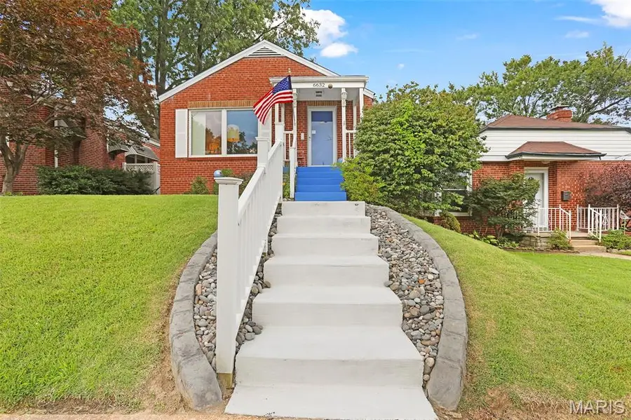 6632 Tholozan Avenue, Saint Louis, MO 63109 - #2