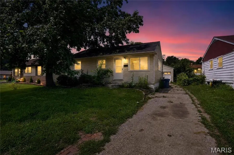 10507 Renfrew Drive, Saint Louis, MO 63137 - #2