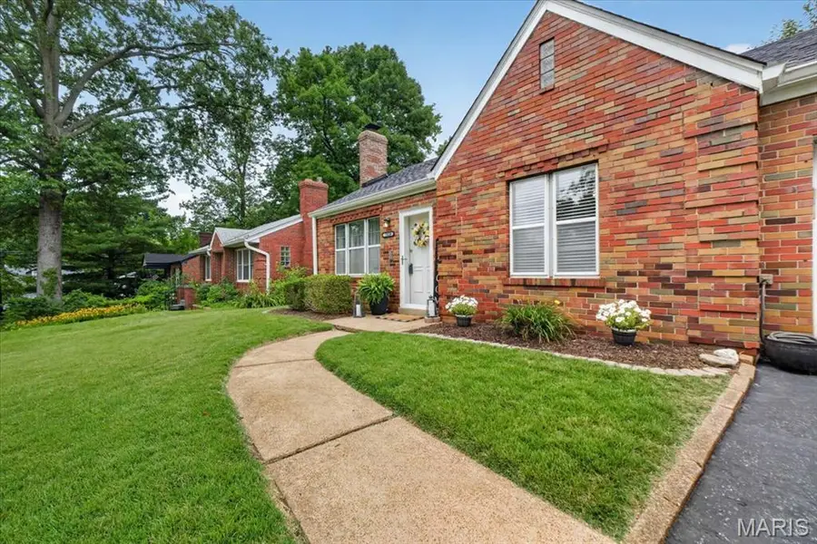 7829 Kenridge Lane, Shrewsbury, MO 63119 - #2