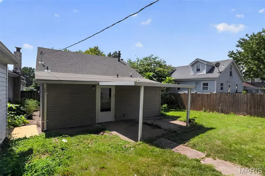 409 W Holden Avenue, Saint Louis, MO 63125 - #3