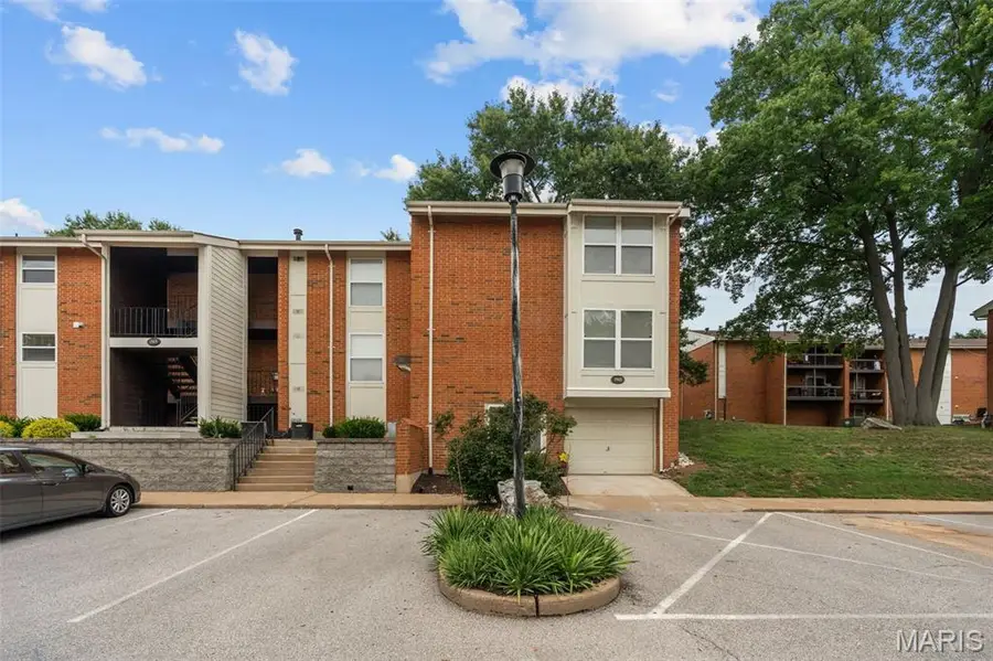 1965 Greenglen Drive #1965, Kirkwood, MO 63122 - #2