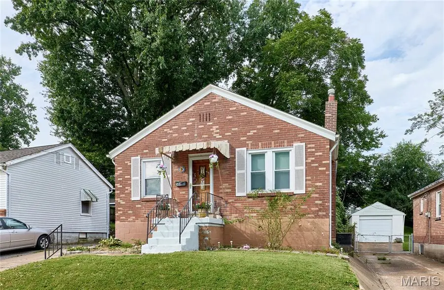 308 Bayless Avenue, Saint Louis, MO 63125 - #2