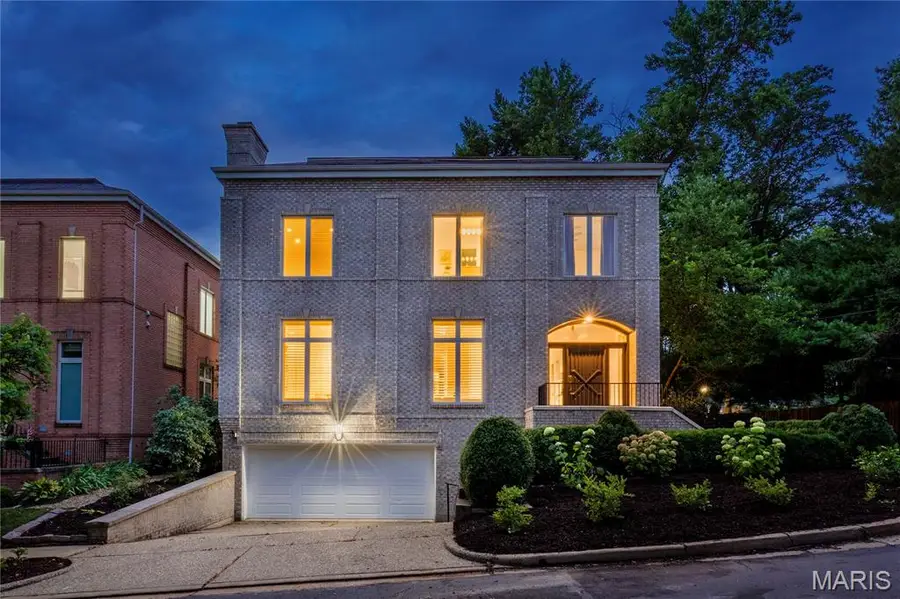 7718 Walinca Terrace, Clayton, MO 63105 - #2