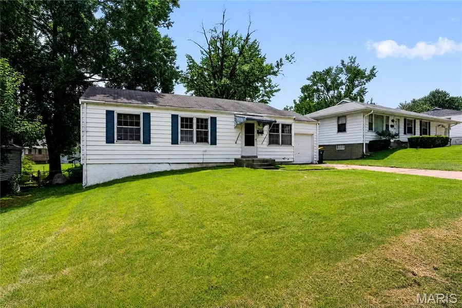 1434 Comet Drive, Saint Louis, MO 63137 - #3