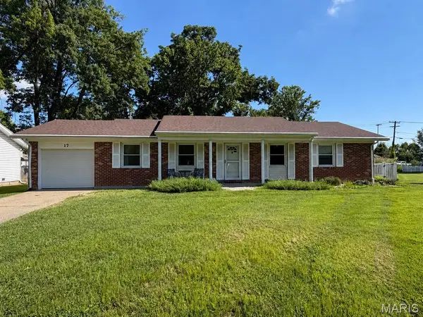 17 Coachlight Drive, Mascoutah, IL 62258