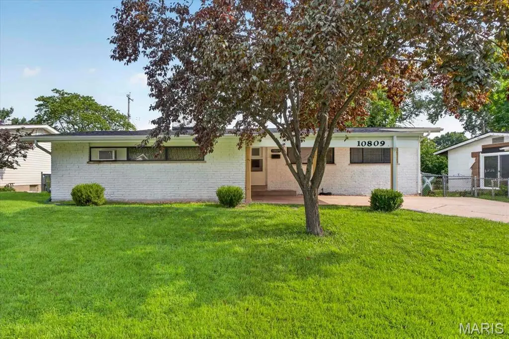 10809 Ridgecrest Drive, Saint Ann, MO 63074 - #1