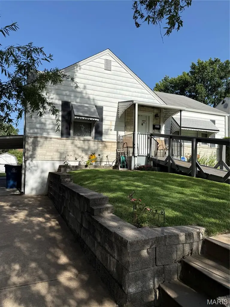 2014 Overland Drive, Saint Louis, MO 63114 - #1