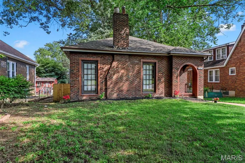 8718 Clifton Avenue, Jennings, MO 63136 - #1