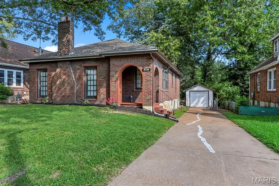 8718 Clifton Avenue, Jennings, MO 63136 - #2