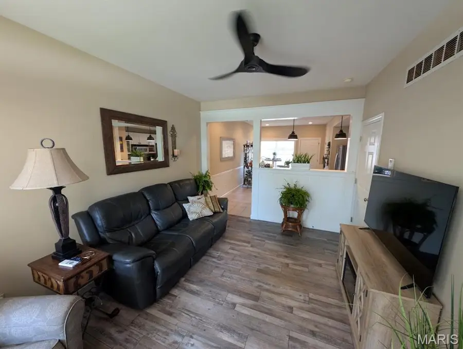 5017 River Aire Drive S #3, Godfrey, IL 62035 - #2
