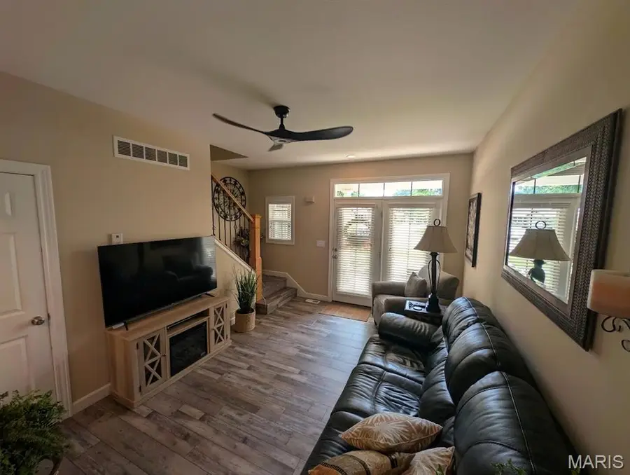 5017 River Aire Drive S #3, Godfrey, IL 62035 - #3