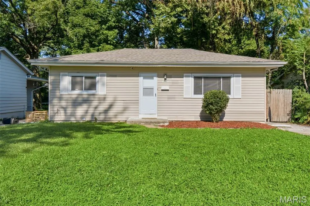 10537 Earl Drive, Saint Louis, MO 63136 - #1