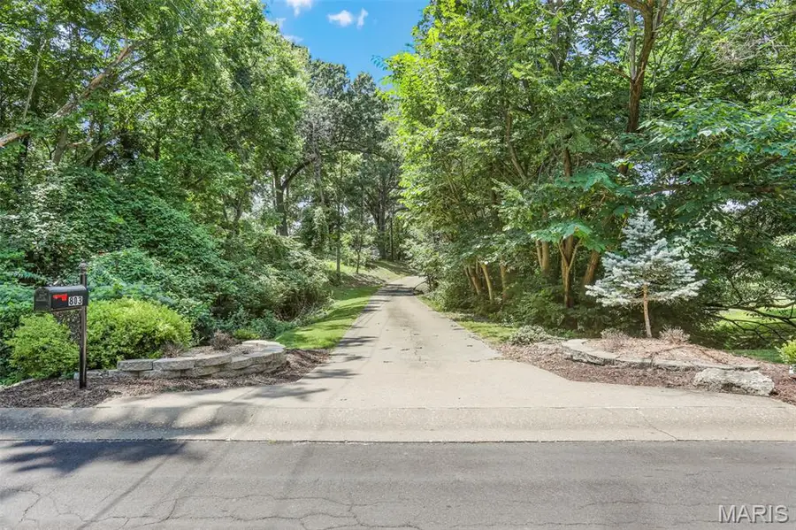 803 Schwarz Road, Edwardsville, IL 62025 - #2