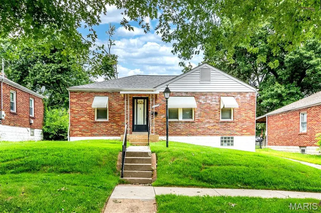 2935 Hilleman Avenue, Saint Louis, MO 63114 - #1