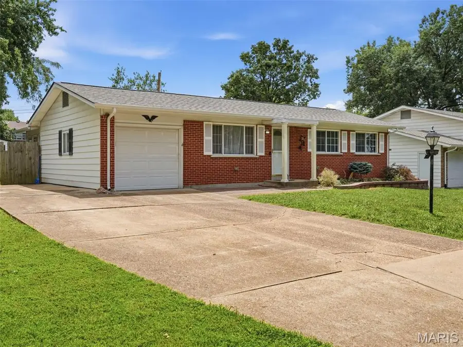 4514 Niagara Drive, Saint Louis, MO 63129 - #2
