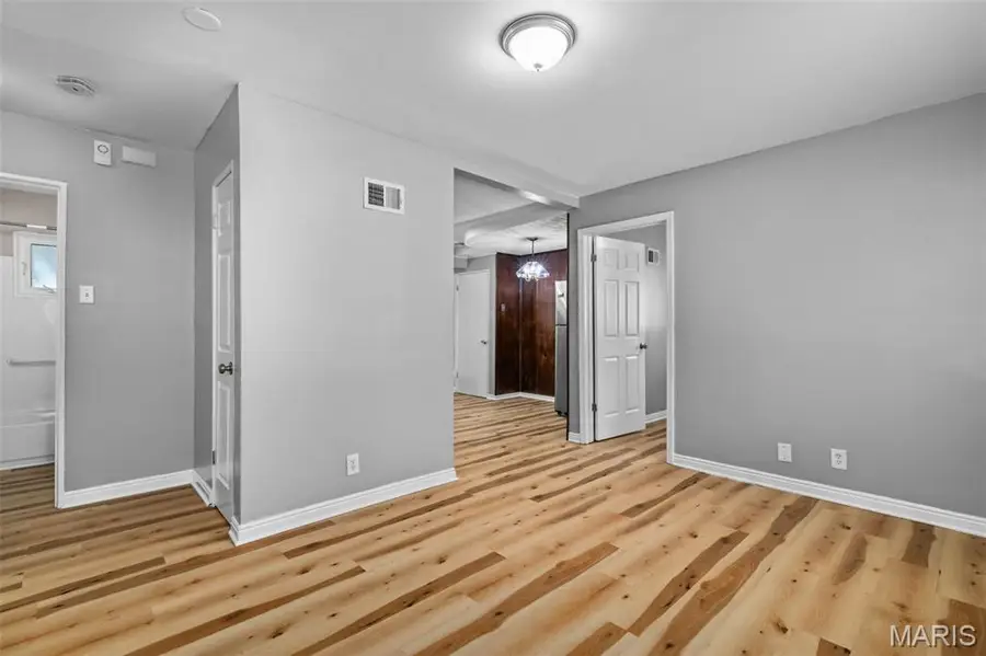 10465 Lord Drive, Castle Point, MO 63136 - #2