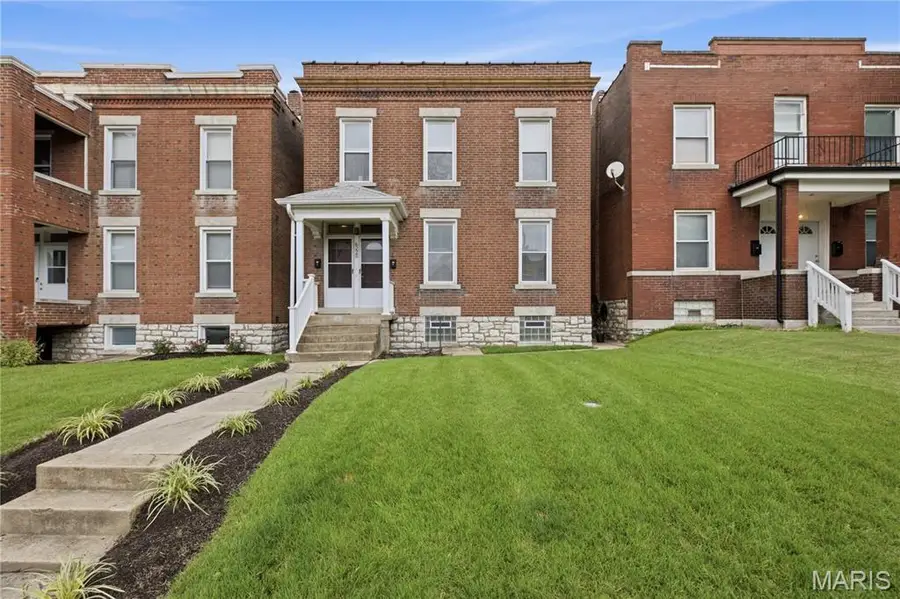 6225 Victoria Avenue, Saint Louis, MO 63139 - #2