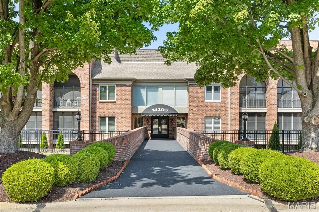 14300 Conway Meadows Court #202, Chesterfield, MO 63017 - #1