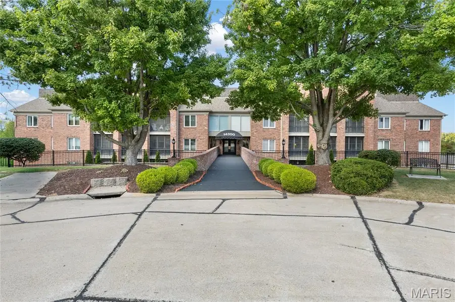 14300 Conway Meadows Court #202, Chesterfield, MO 63017 - #2