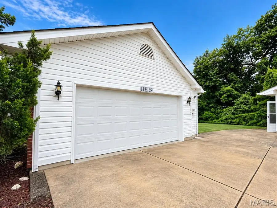 14 Ludwigs Oak Court, Saint Charles, MO 63303 - #3