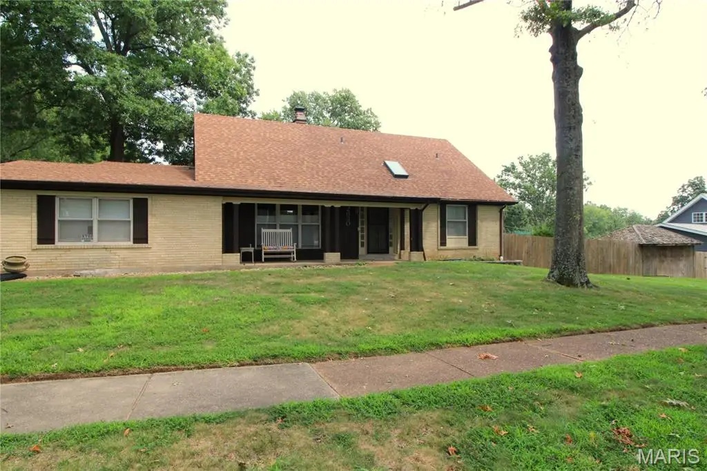 2830 Springridge Drive, Saint Louis, MO 63129 - #1