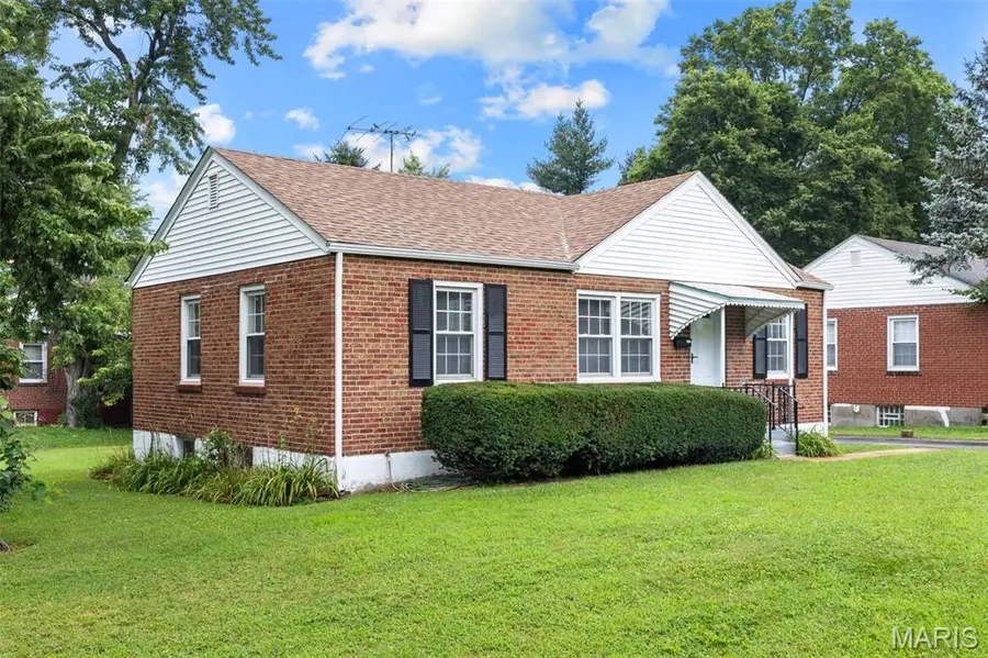 1150 S New Florissant Road, Florissant, MO 63031 - #2